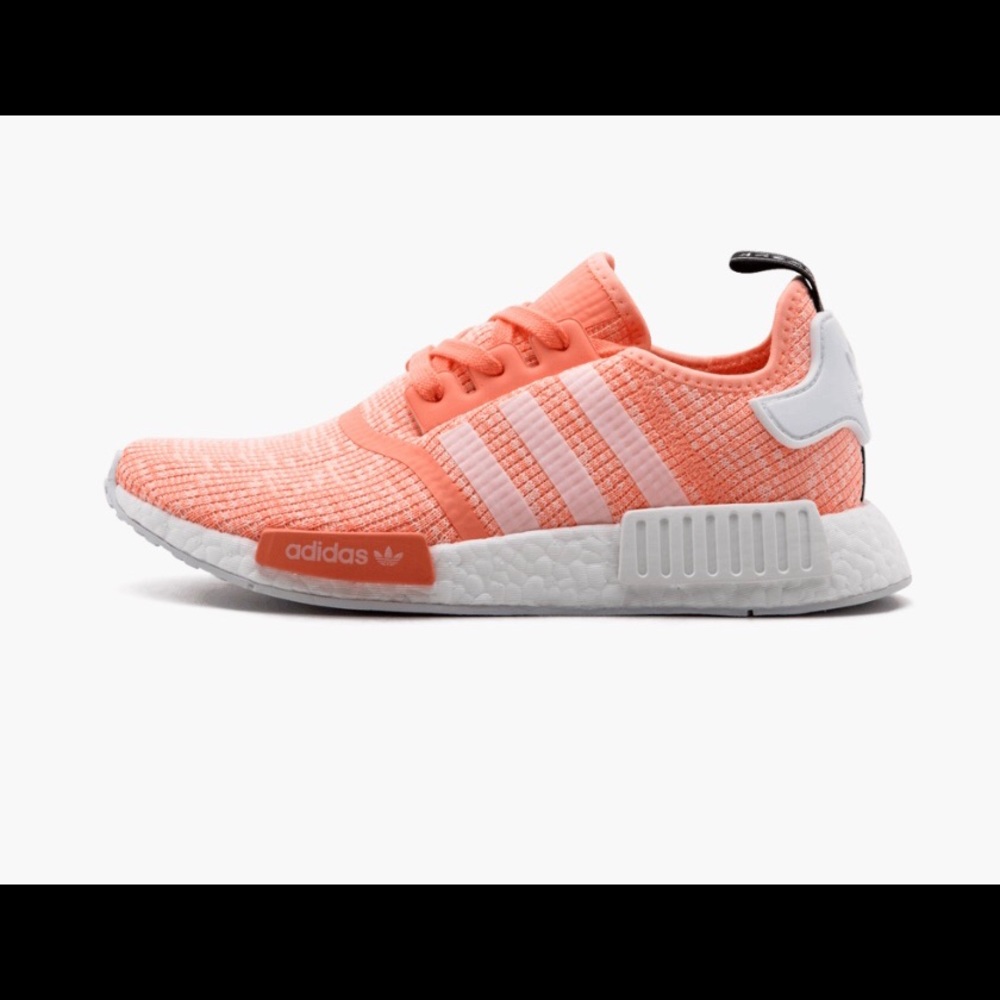 🆕 Women’s Adidas NMD R1 Shoes